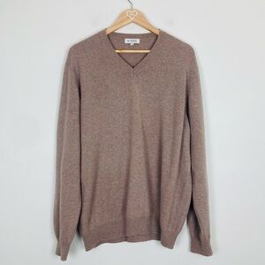 Kinross classic tan 100% cashmere v-neck lightweight sweater. Size XL